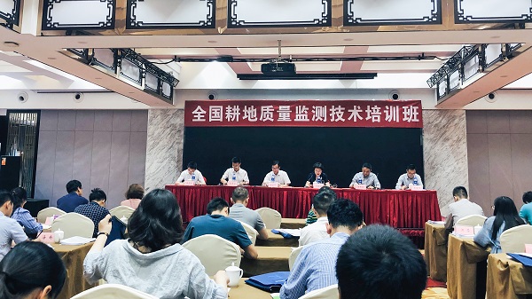 ���¸����������������ѵ�࿪Ļʽ