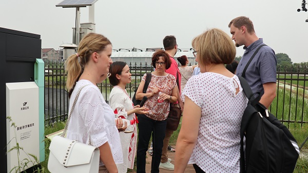 ÑÐÐÞ°àÒ»ÐÐÀ´µ½ÓÉ97¹ú¼ÊÓëÏôɽũ¿ÆËùÍŽá´î½¨µÄÏÖ´úũҵ¹¤ÒµÔ°¾ÙÐп¼²ì ÑÐÐÞ°àÒ»ÐÐÀ´µ½ÓÉ97¹ú¼ÊÓëÏôɽũ¿ÆËùÍŽá´î½¨µÄÏÖ´úũҵ¹¤ÒµÔ°¾ÙÐп¼²ì