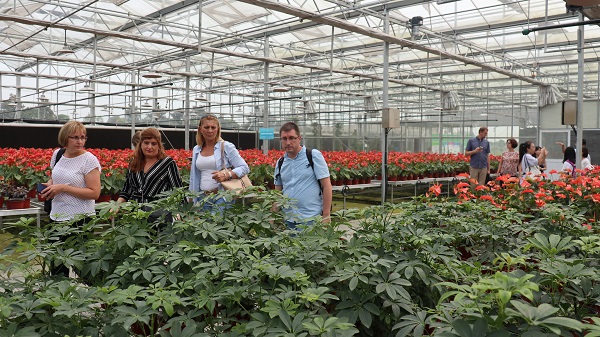 ÑÐÐÞ°àÒ»ÐÐÀ´µ½ÓÉ97¹ú¼ÊÓëÏôɽũ¿ÆËùÍŽá´î½¨µÄÏÖ´úũҵ¹¤ÒµÔ°¾ÙÐп¼²ì ÑÐÐÞ°àÒ»ÐÐÀ´µ½ÓÉ97¹ú¼ÊÓëÏôɽũ¿ÆËùÍŽá´î½¨µÄÏÖ´úũҵ¹¤ÒµÔ°¾ÙÐп¼²ì