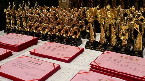 ���ֽ�Ʒ����