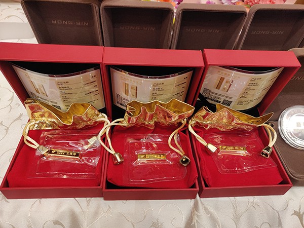 ���ֽ�Ʒ����