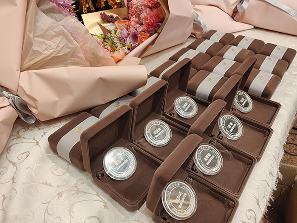 ���ֽ�Ʒ����