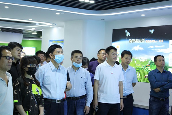 ��ѵ��һ�й�Ħ��97���ʹ�˾