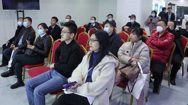 ѧԱ����ȡ�ش󲡳溦���������ܼ��ϵͳ����