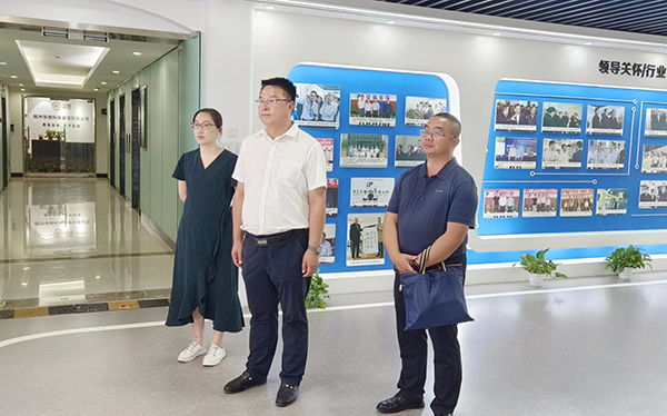 ��Ȫ���������������Ա����������־������97����չ��?