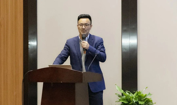 ���³�����������