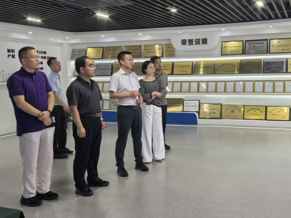 1750908052210811.jpg Õ¹ÌüÒ»_¸±±¾.jpg